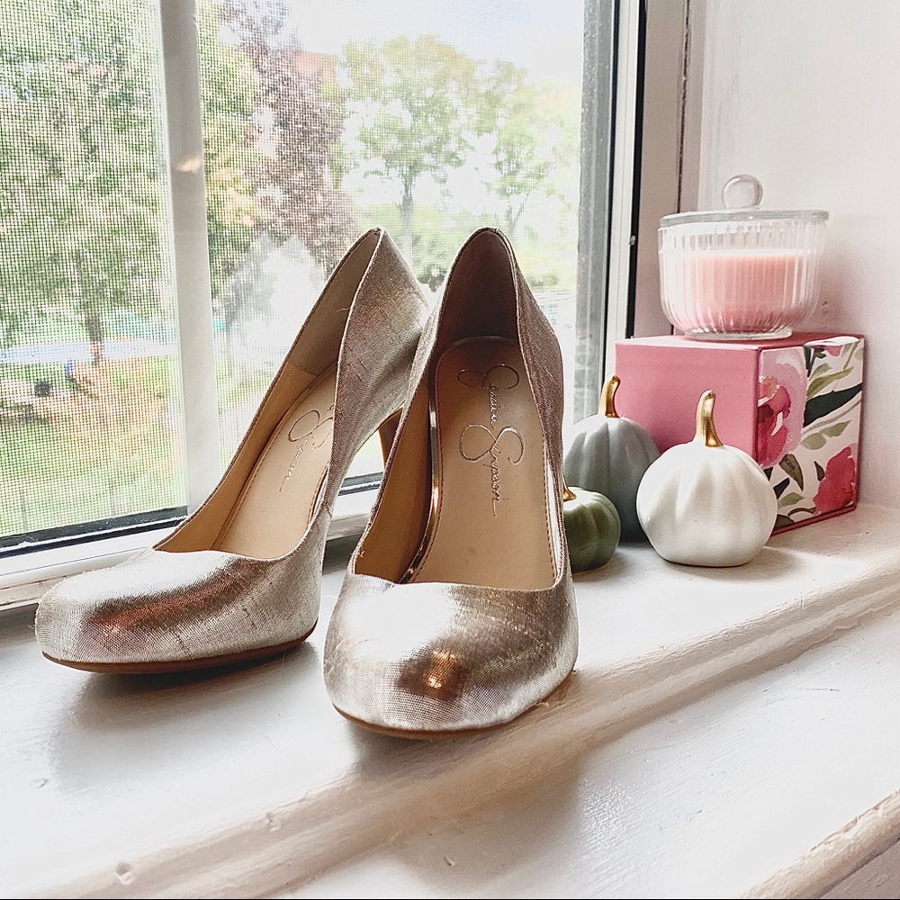 [Jessica Simpson] NWOT Calie Shimmer Silver 5.5